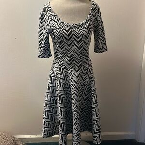 LuLaRoe Nicole size medium